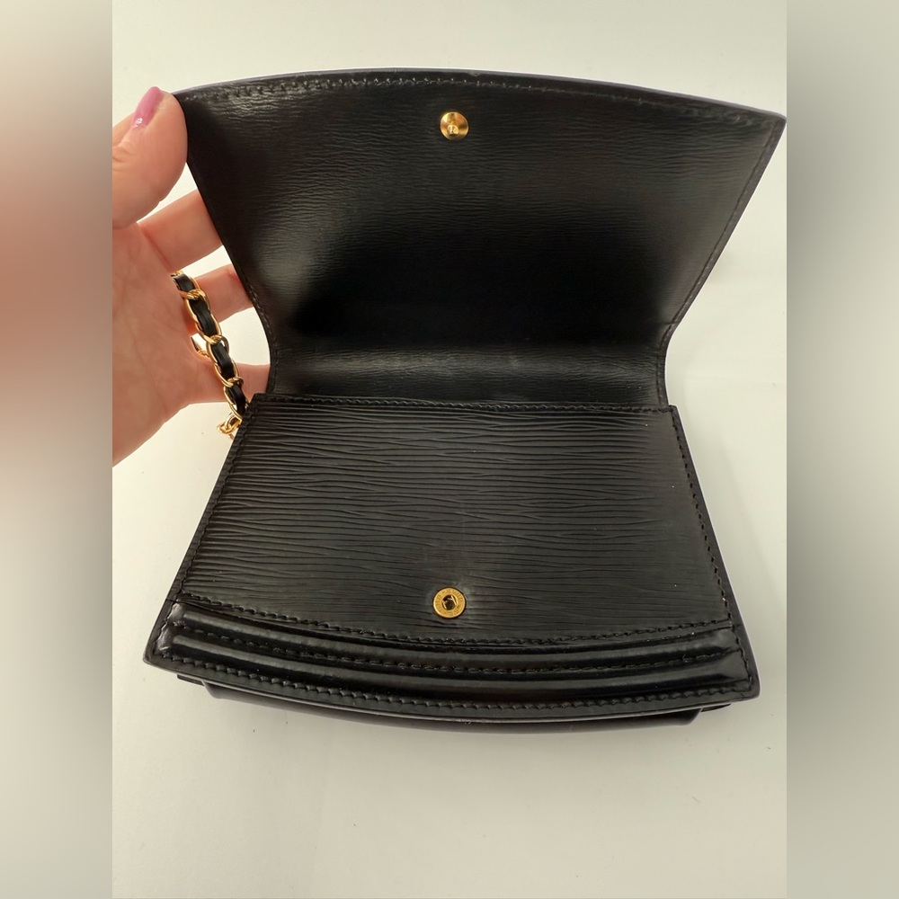 Louis Vuitton Black Epi Leather Chain Clutch - Picture 6 of 8